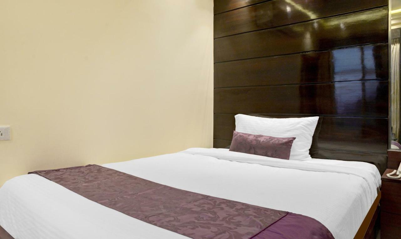 Hotel Treebo Premium The Crystal Kalkutta Exterior foto